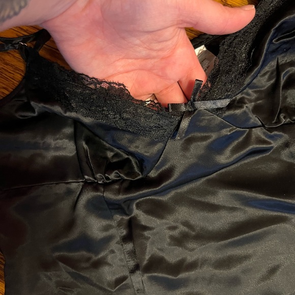 Sexy silk crop top - Picture 2 of 2